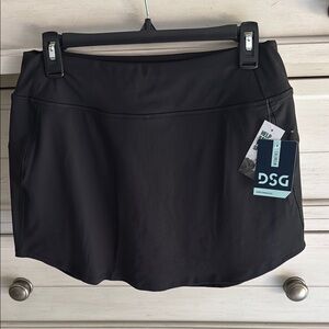 NWT DSG Performance Skort